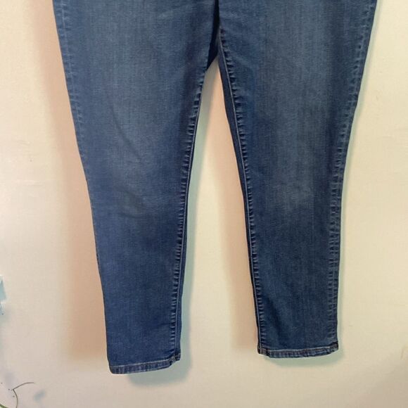 LOFT Medium Wash High Rise Skinny Jeans Size 32 / 14 - Picture 3 of 9